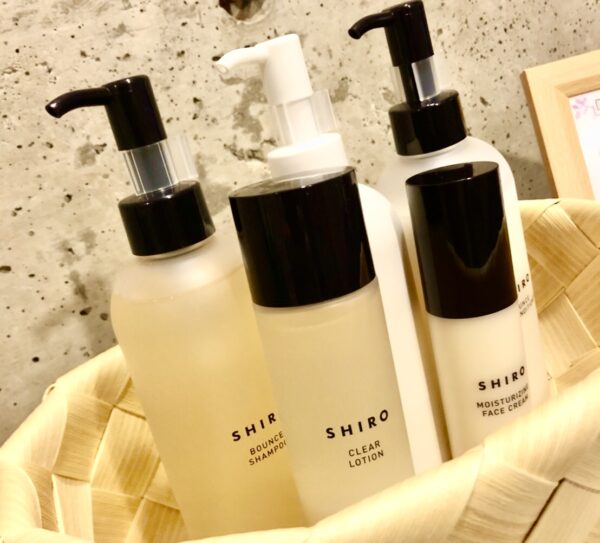 覚王山のパーソナルトレーニングスタジオFIT JAM SHIROのシャンプーや化粧水