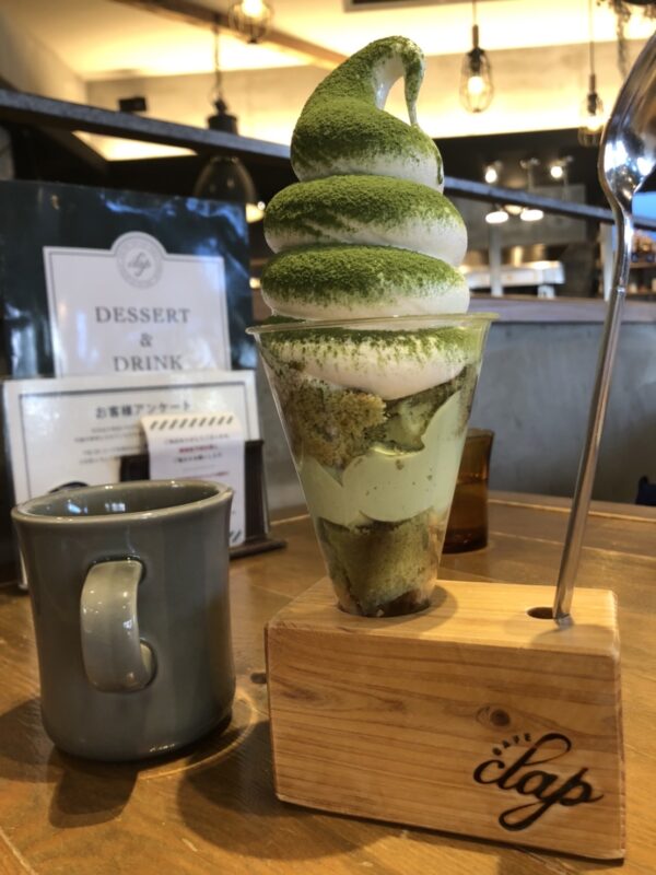 緑区平手 cafe Clap(カフェ クラップ) 抹茶ティラミスのパフェ