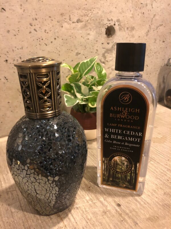 覚王山のパーソナルトレーニングスタジオFIT JAM 今年最初のフレグランスアロマ ホワイトシダー&ベルガモット