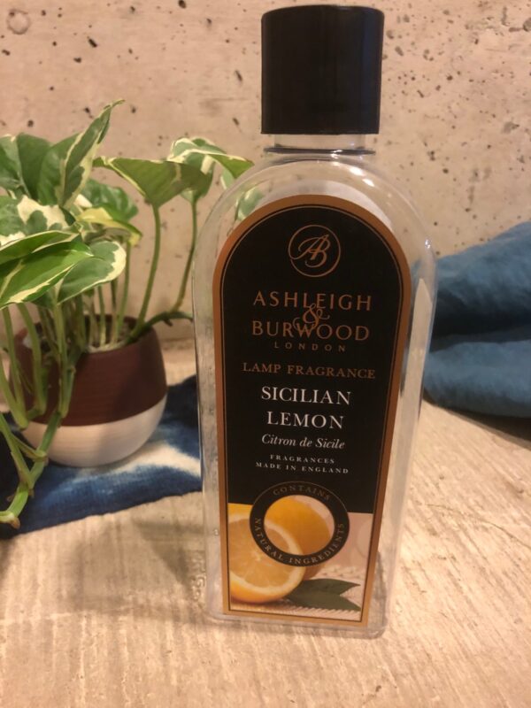 5月のフレグランスアロマは「シシリアンレモン(SICILIAN LEMON)」